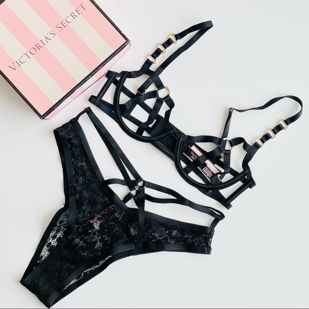 MEDIUM Victoria’s Secret black harness bra set